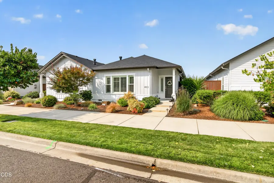 453 S Haskell Street, Central Point, OR 97502 - #2