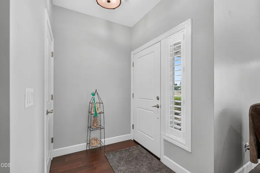 453 S Haskell Street, Central Point, OR 97502 - #3