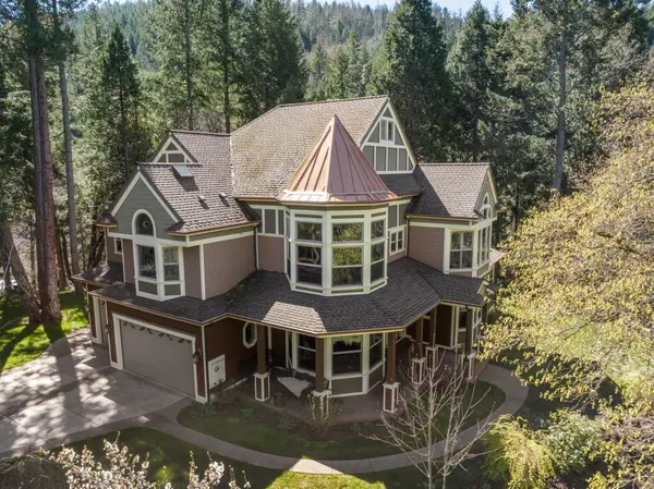 9530 S F Little Butte Road, Eagle Point, OR 97524