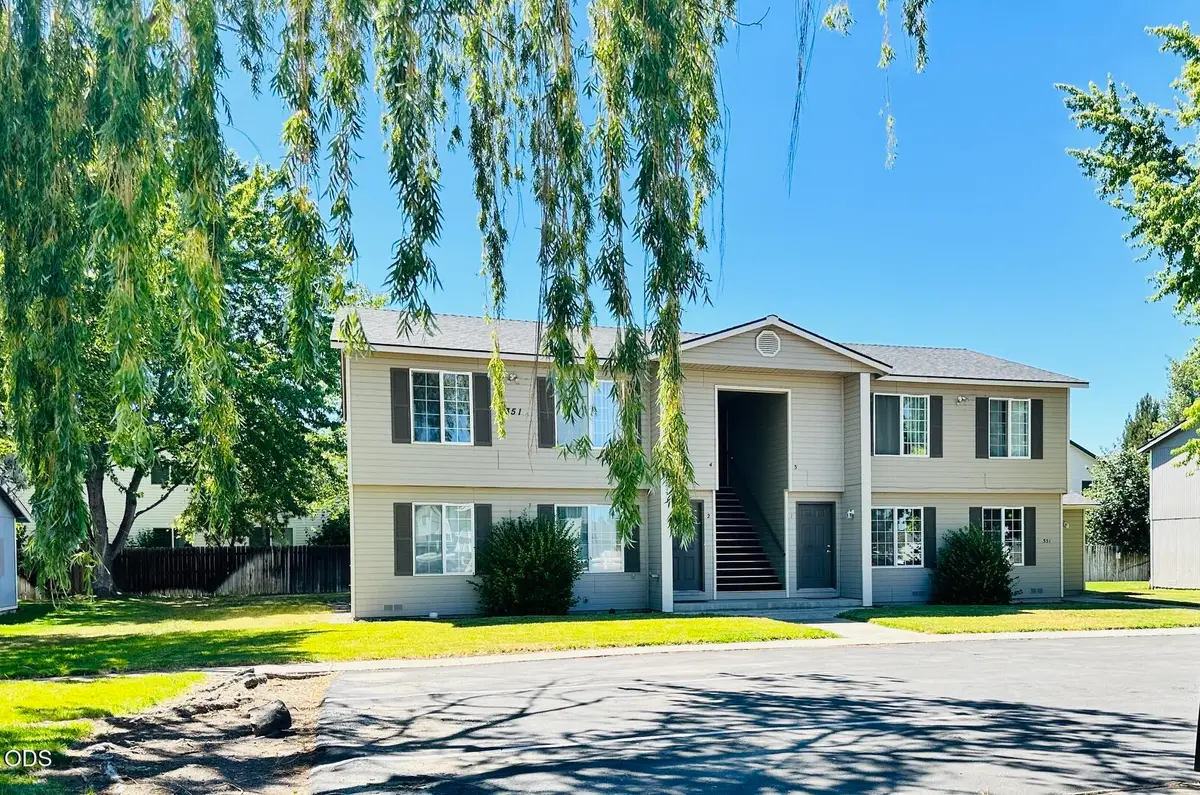 351 NW 17th Street, Redmond, OR 97756 - #1