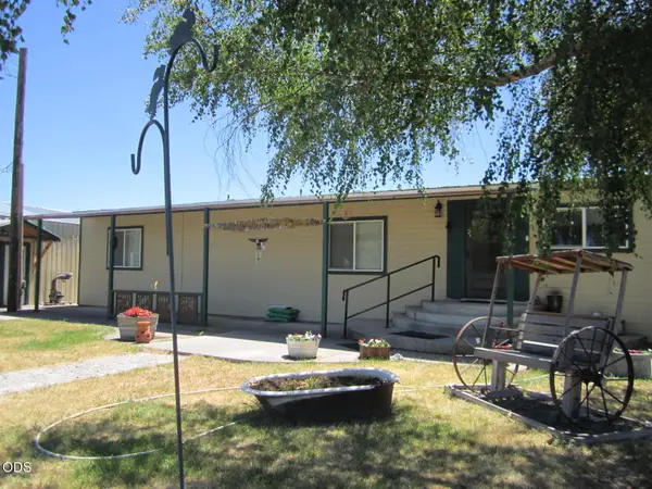 760 Miller Island Road, Klamath Falls, OR 97603