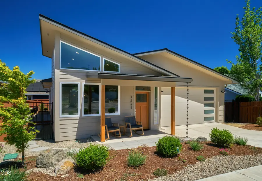 1221 Kirk, Ashland, OR 97520 - #2