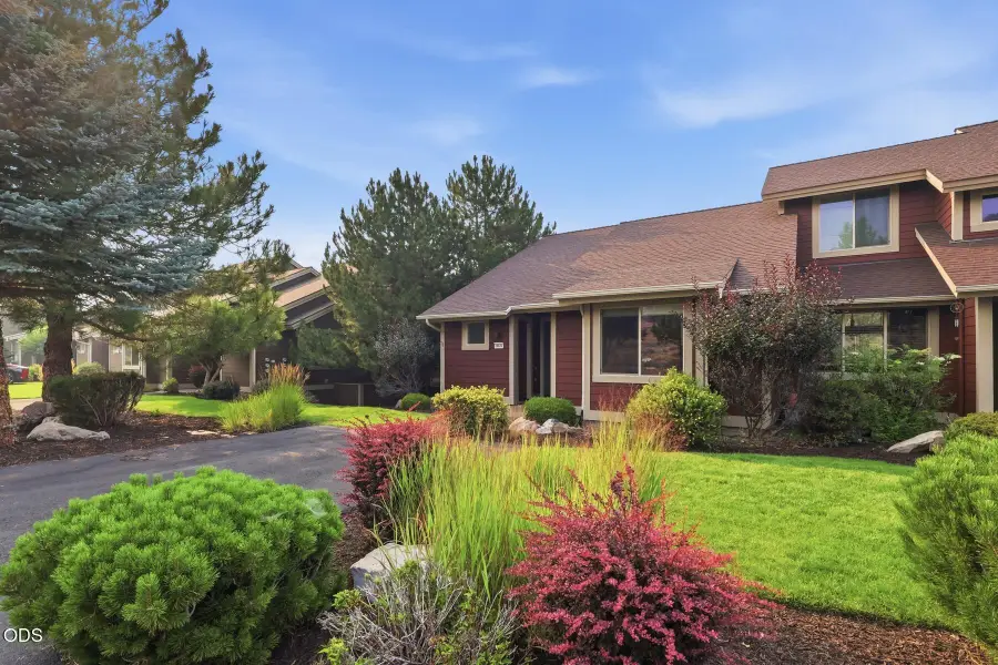 10614 Village Loop, Redmond, OR 97756 - #2