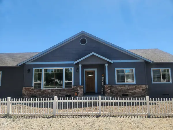 3806 Valley Meadows Drive, White City, OR 97503