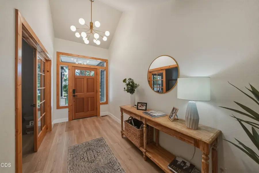 2048 NE Cradle Mountain Way, Bend, OR 97701 - #3