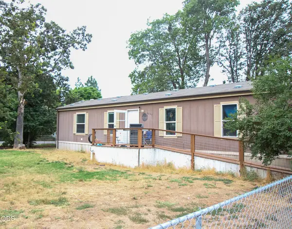 6235 Ponderosa Street, Central Point, OR 97502