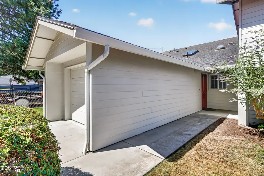 241 Clay Street, Ashland, OR 97520 - #3