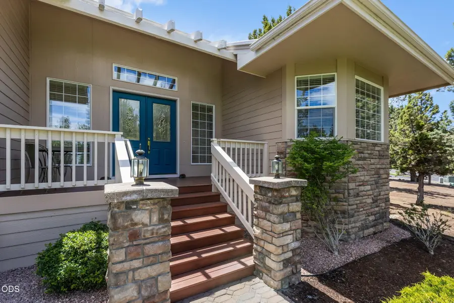 8280 Junco Court, Redmond, OR 97756 - #3