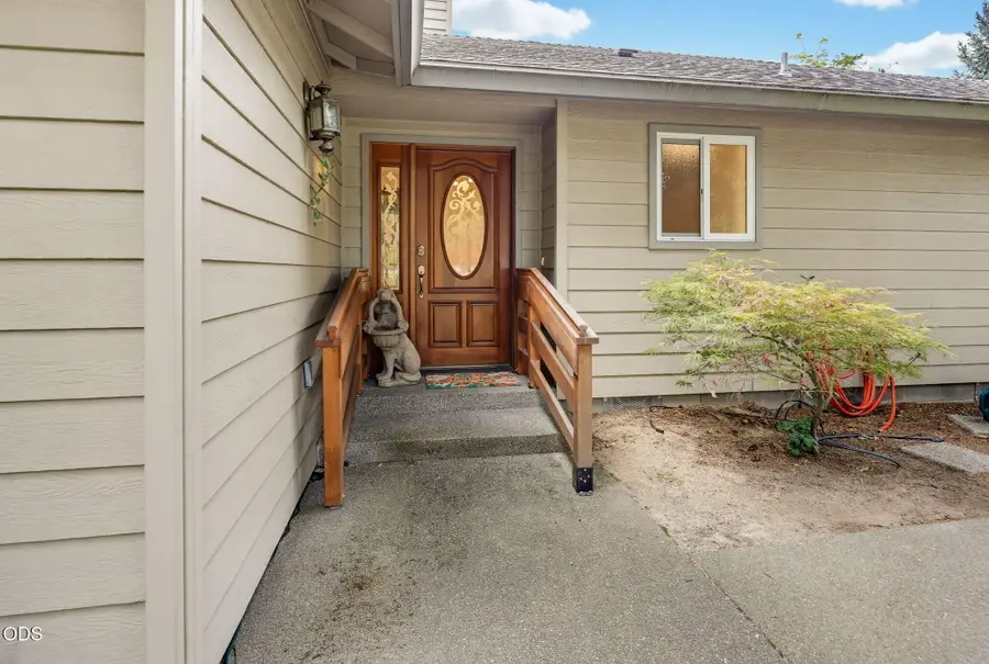 100 Twisted Pine Drive, Grants Pass, OR 97527 - #2