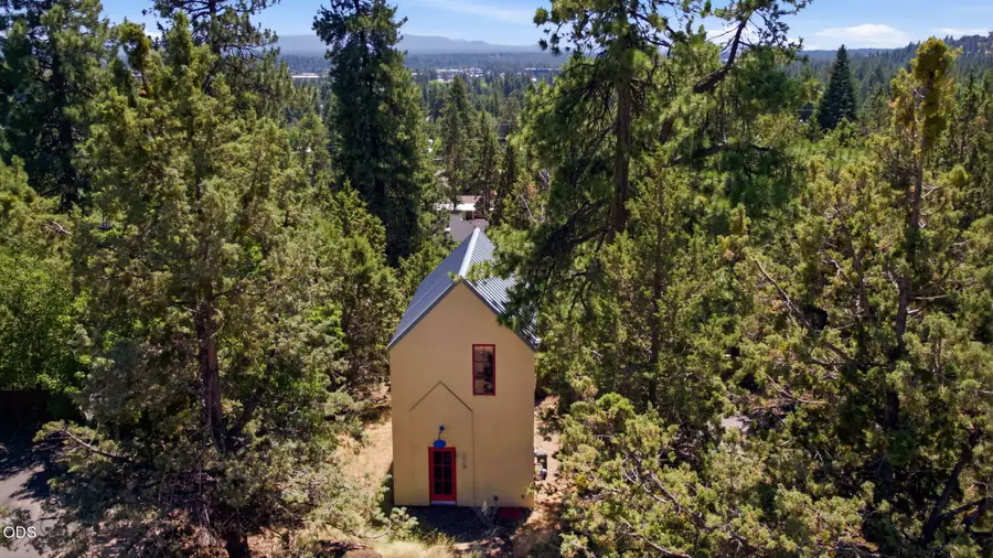 1265 NW Saginaw Avenue, Bend, OR 97703 - #2