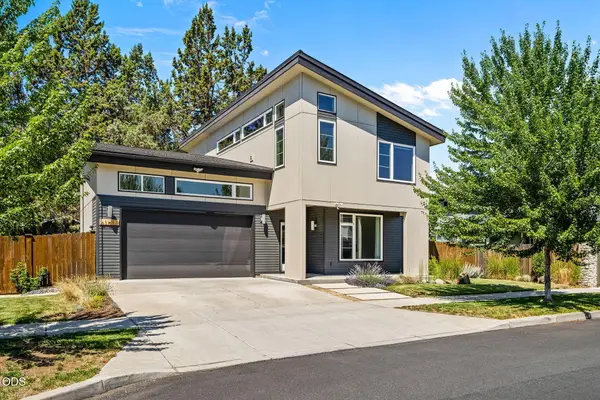 61547 SE Lincoln Lane, Bend, OR 97702