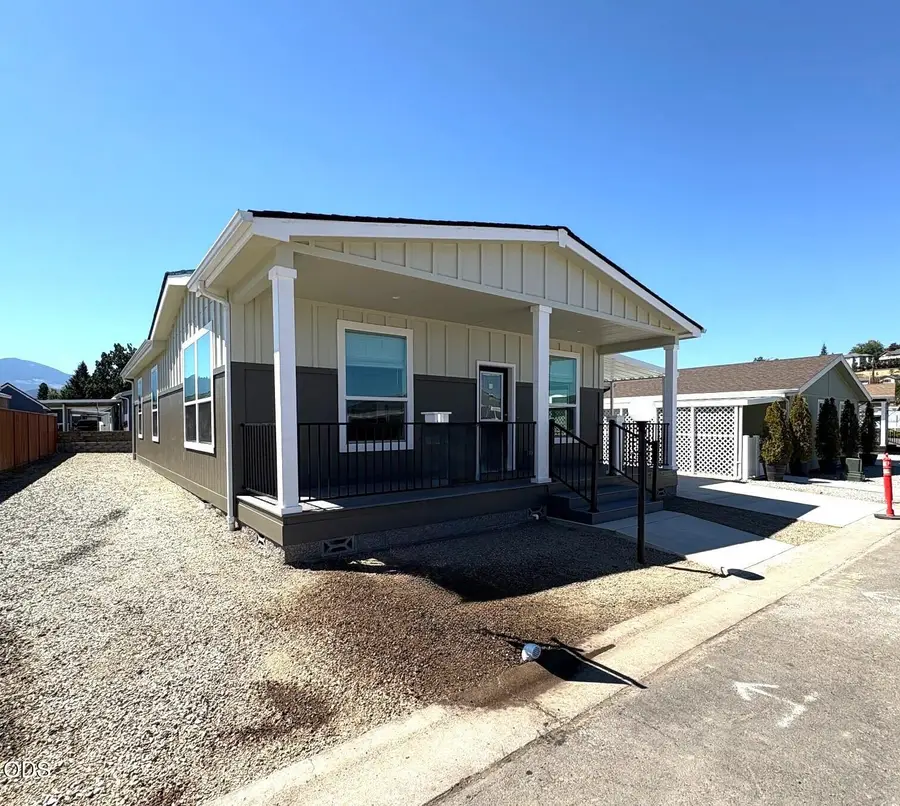 4601 S Pacific Highway #10, Phoenix, OR 97535 - #2
