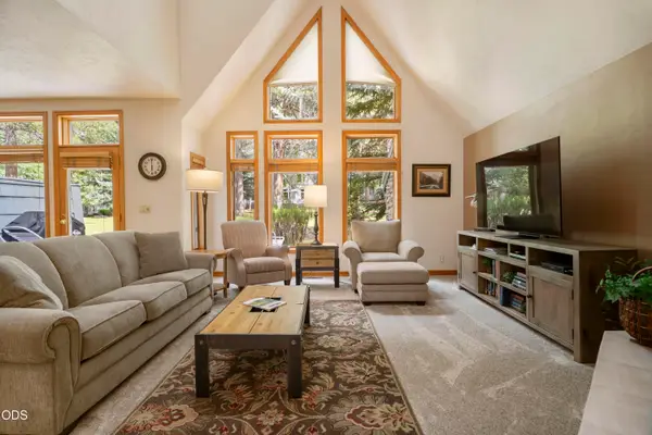 57006 Peppermill Circle #11-C, Sunriver, OR 97707