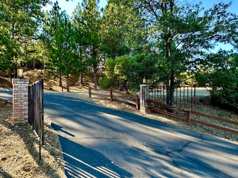 197 Timberlake Drive, Ashland, OR 97520 - #2