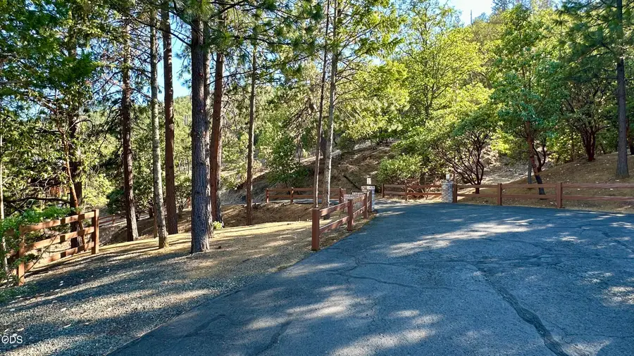 197 Timberlake Drive, Ashland, OR 97520 - #3