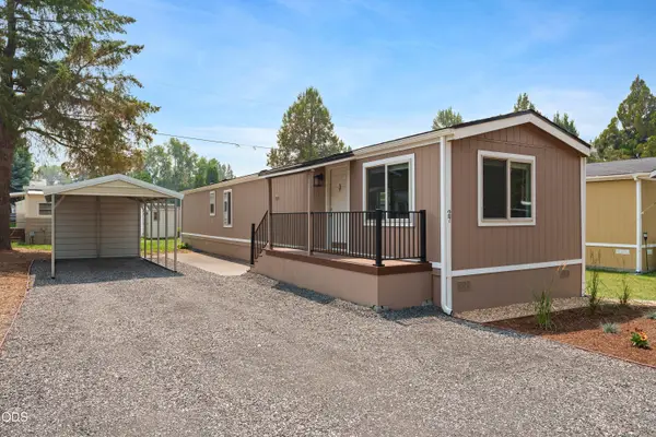 5063 S Highway 97 #27, Redmond, OR 97756