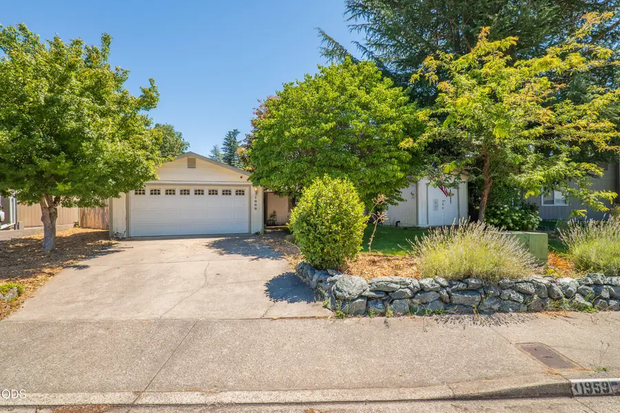 1959 Meadow Glen, Grants Pass, OR 97527 - #3