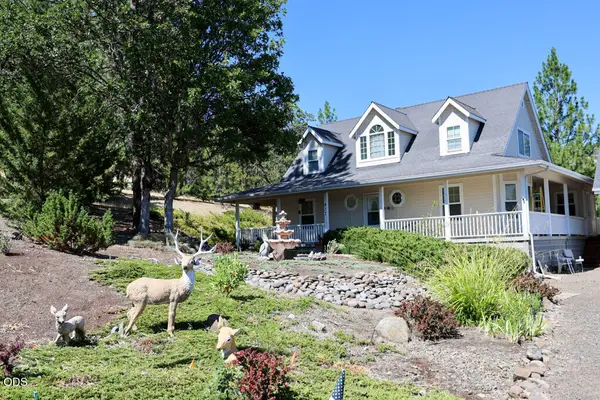 412 Country Court, Shady Cove, OR 97539