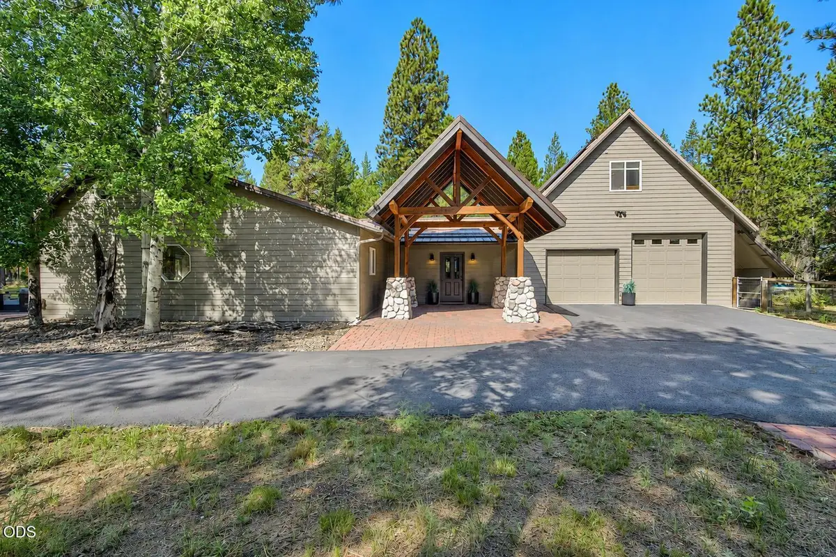 56743 Spring River Loop, Bend, OR 97707 - #1