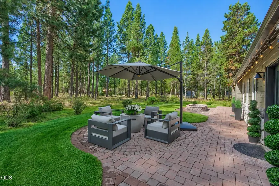 56743 Spring River Loop, Bend, OR 97707 - #3