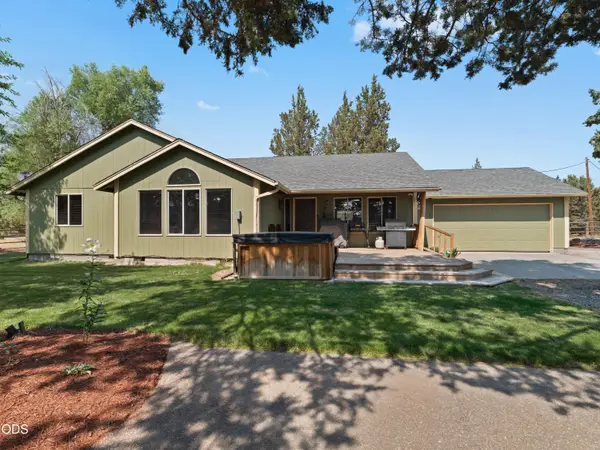 10898 NW Kingwood Drive, Redmond, OR 97756