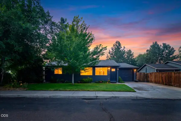 3146 SW Pumice Place, Redmond, OR 97756