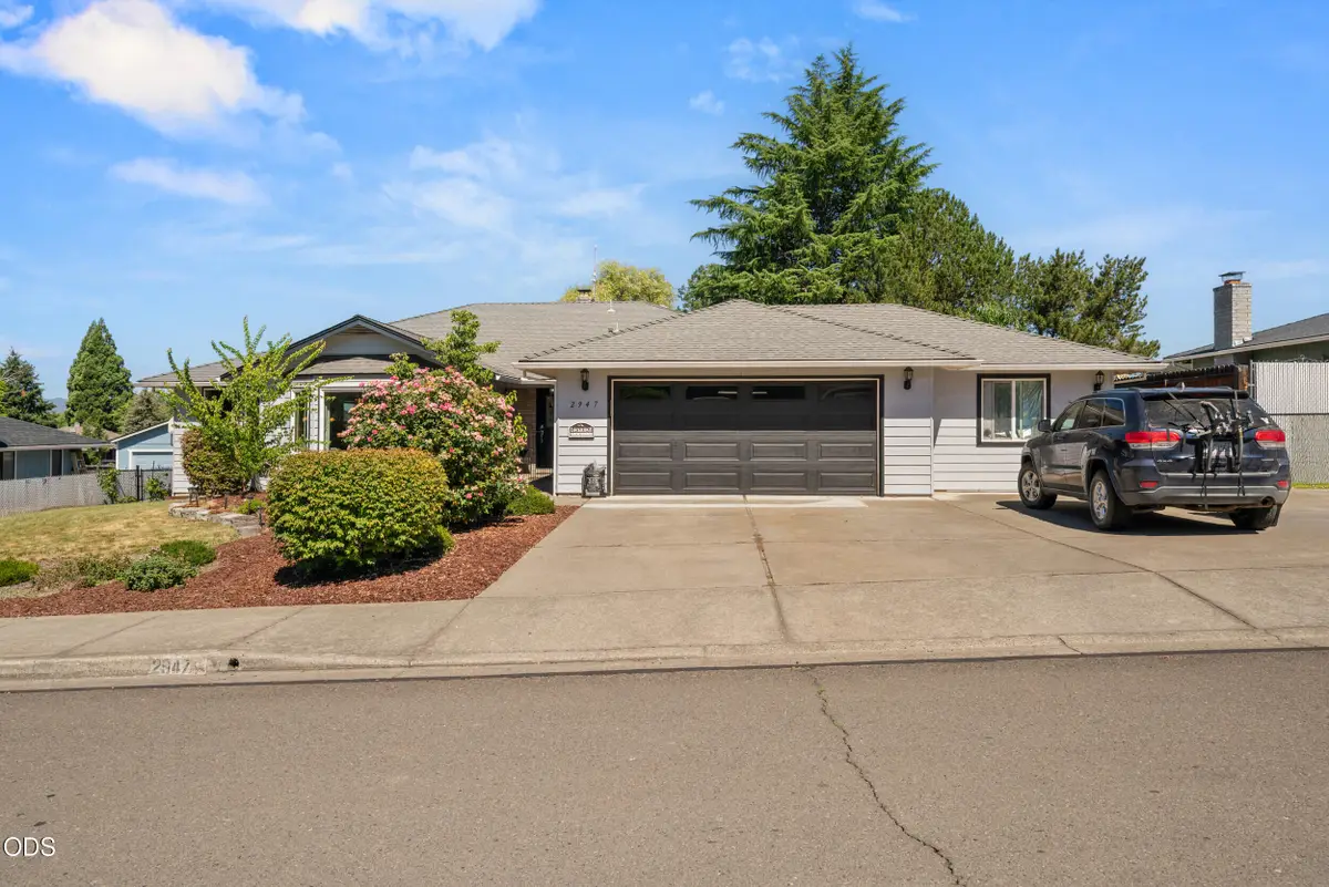 2947 Leonard Avenue, Medford, OR 97504 - #1