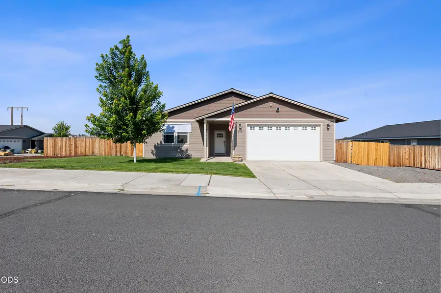 976 SE Maui Lane, Madras, OR 97741 - #3