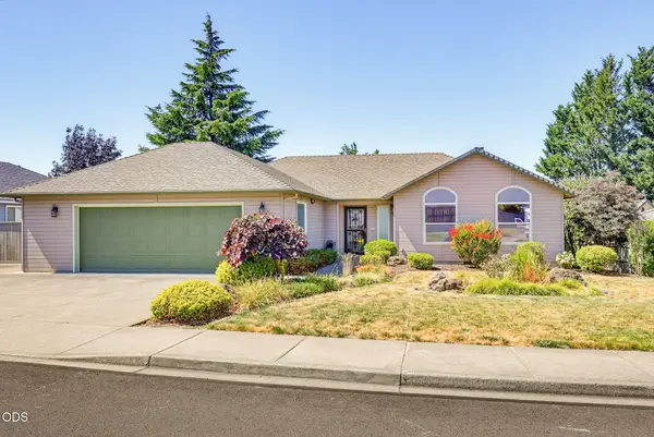 3462 Viewpoint Drive, Medford, OR 97504