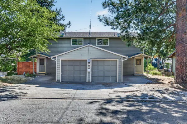 560 Scenic Drive, Ashland, OR 97520