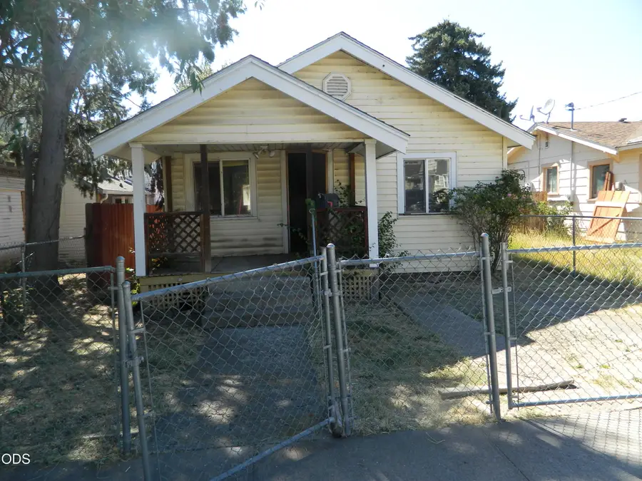 1312 Worden Avenue, Klamath Falls, OR 97601 - #2