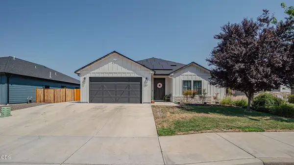 967 Arrowhead Trail, Eagle Point, OR 97524