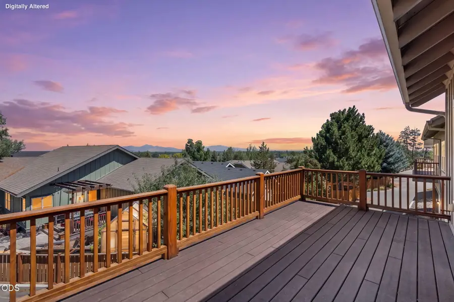 3551 SW Salmon Court, Redmond, OR 97756 - #2