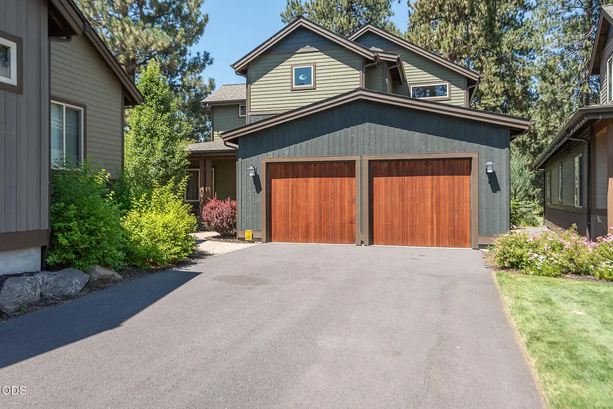 60484 Kangaroo Loop, Bend, OR 97702 - #1