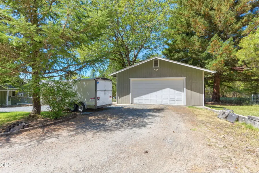 484 Granite Hill Road, Grants Pass, OR 97526 - #3