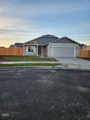 339 NW Par Avenue, Madras, OR 97741
