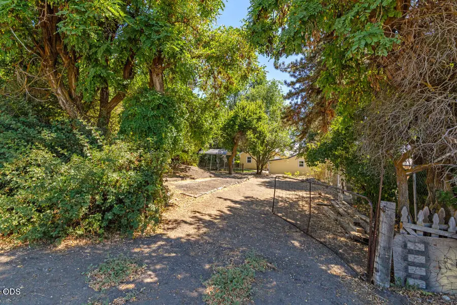 1324 Johnson Avenue, Klamath Falls, OR 97601 - #3