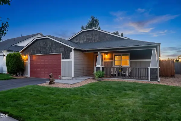63825 Hunters Circle, Bend, OR 97701