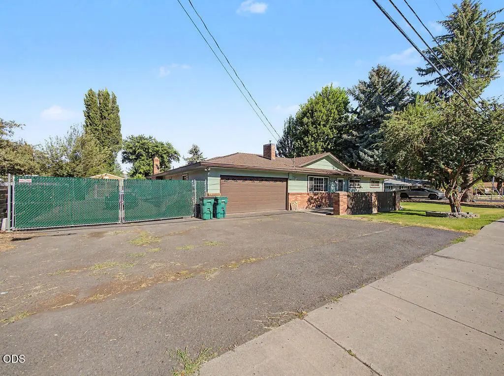 3697 Madison Street, Klamath Falls, OR 97603 - #1