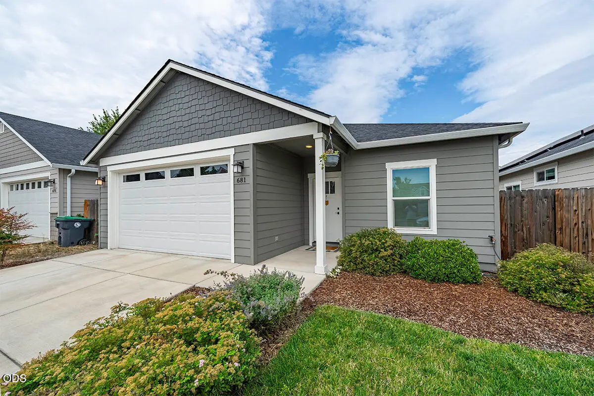 681 Heber Lane, Medford, OR 97501 - #1