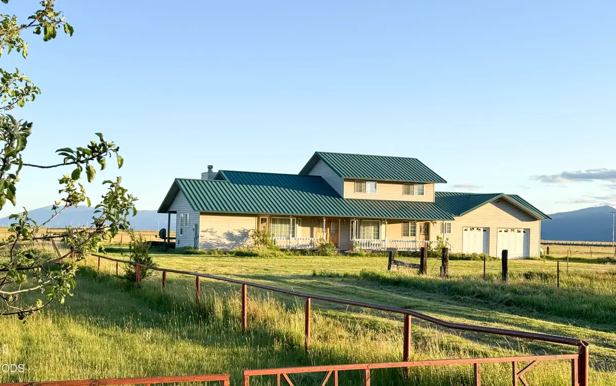 52280 Klamath Street, Fort Klamath, OR 97626 - #1
