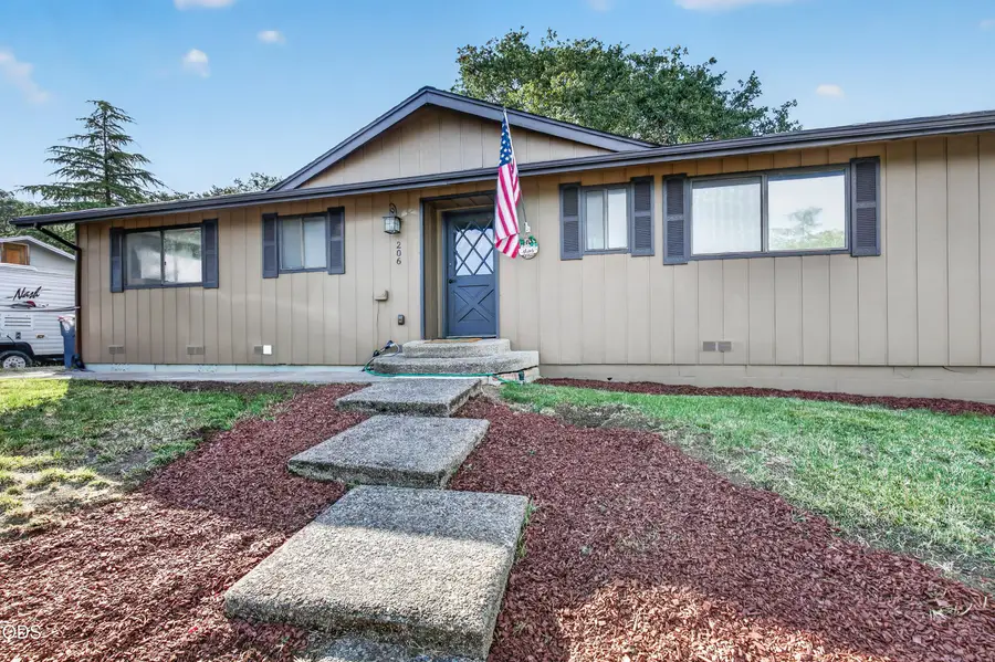 206 Alder Street, Phoenix, OR 97535 - #2