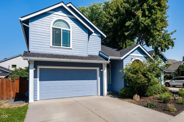 3022 NE Quiet Canyon Drive, Bend, OR 97701