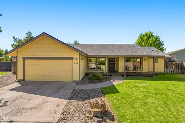 649 NW 21st Court, Redmond, OR 97756