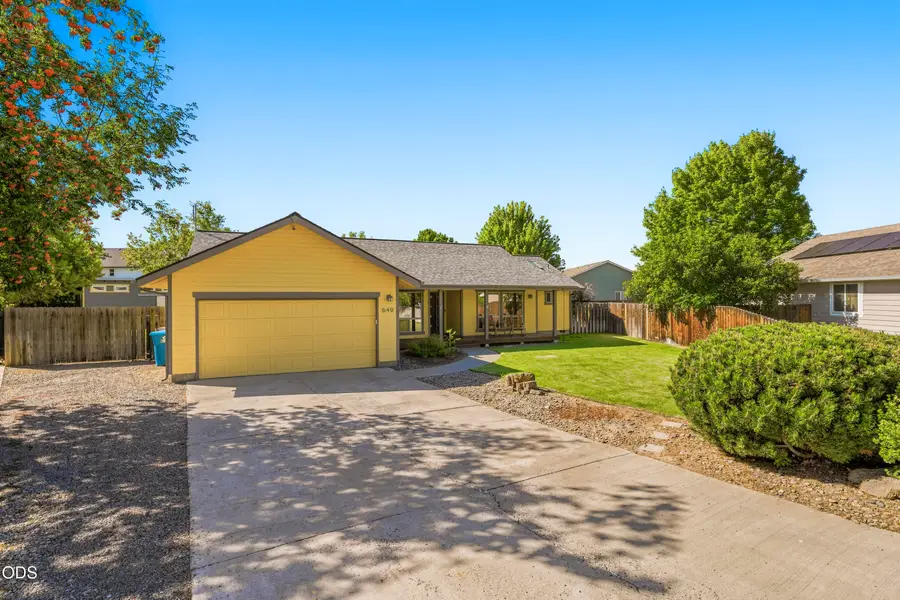 649 NW 21st Court, Redmond, OR 97756 - #2