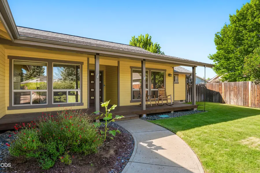 649 NW 21st Court, Redmond, OR 97756 - #3