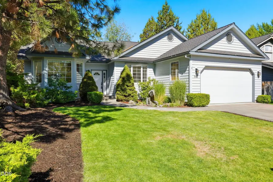 947 SE Sunwood Court, Bend, OR 97702 - #2
