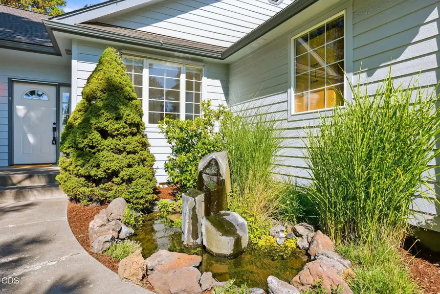 947 SE Sunwood Court, Bend, OR 97702 - #3