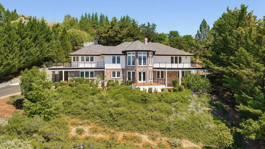 1544 Satellite Drive, Medford, OR 97504 - #2