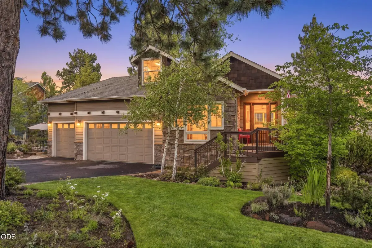 1158 NW Redfield Circle, Bend, OR 97703 - #1